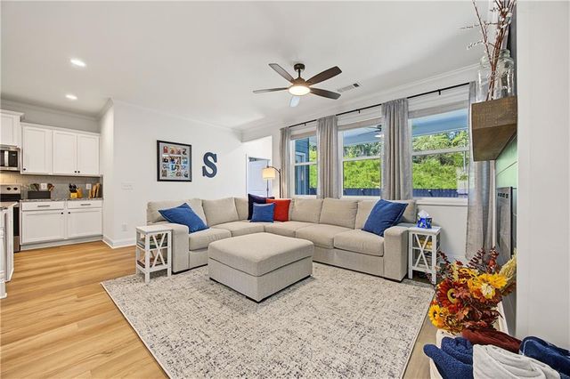 5398 Gray Birch Bend, Flowery Branch, GA 30542