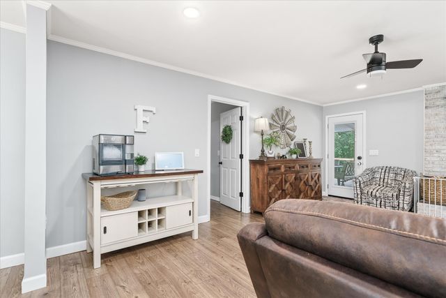 2727 Old Salem Dr, Cookeville, TN 38506