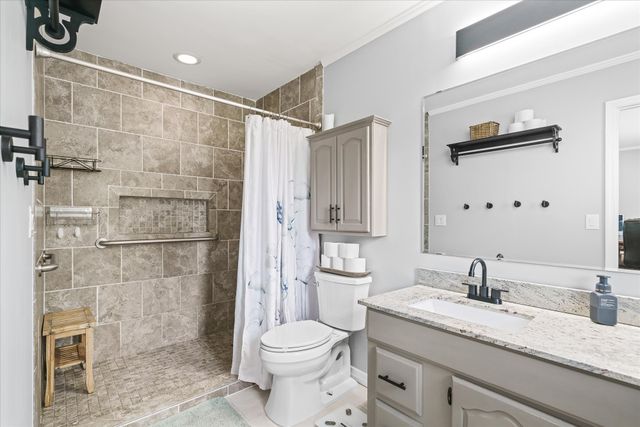 2727 Old Salem Dr, Cookeville, TN 38506