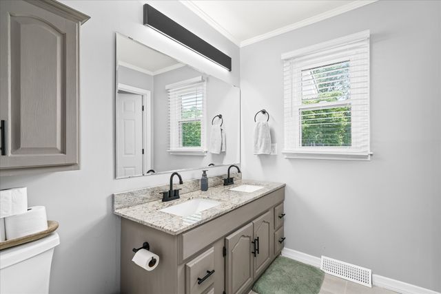 2727 Old Salem Dr, Cookeville, TN 38506