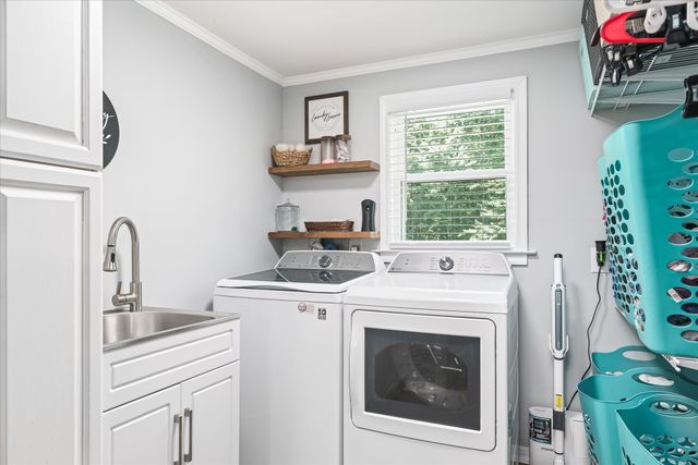 2727 Old Salem Dr, Cookeville, TN 38506