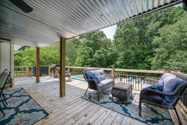 2727 Old Salem Dr, Cookeville, TN 38506