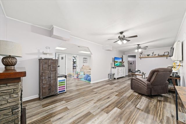 2727 Old Salem Dr, Cookeville, TN 38506