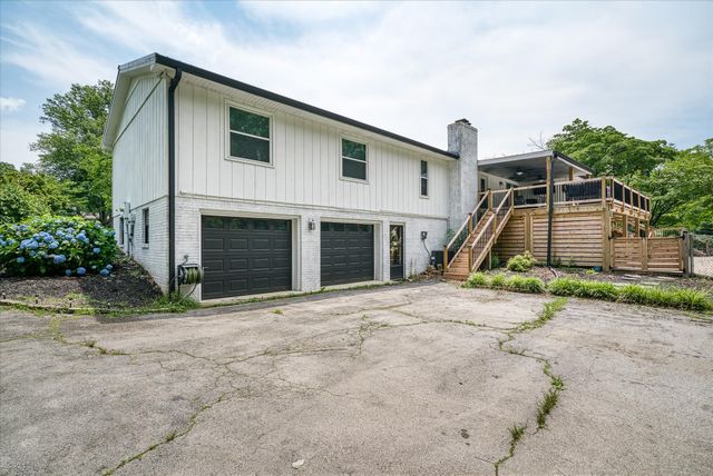 2727 Old Salem Dr, Cookeville, TN 38506