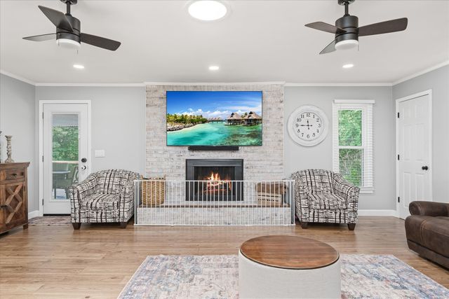 2727 Old Salem Dr, Cookeville, TN 38506