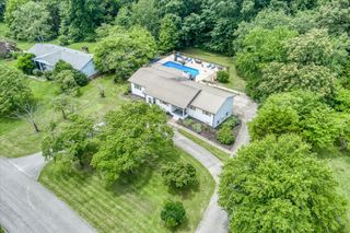 2727 Old Salem Dr, Cookeville, TN 38506