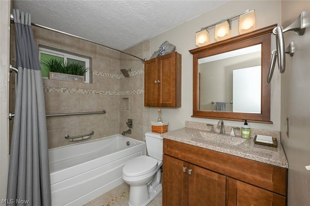 3136 Roberts Drive, Richfield, OH 44286