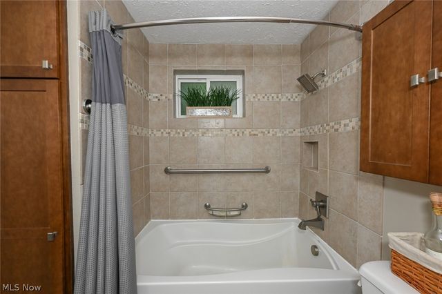3136 Roberts Drive, Richfield, OH 44286