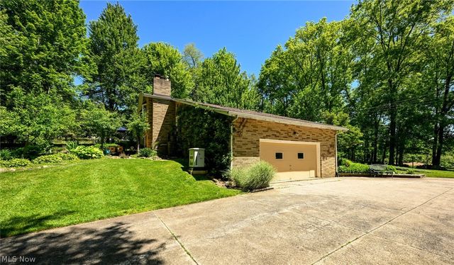 3136 Roberts Drive, Richfield, OH 44286