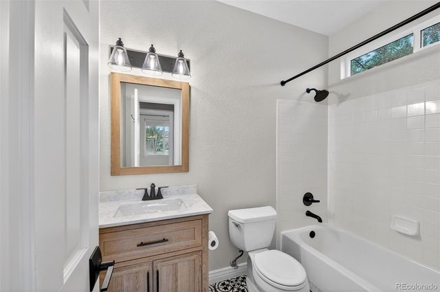 9590 S Everett Way, Littleton, CO 80127