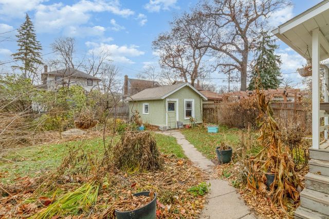 1746 Stanford Avenue, Saint Paul, MN 55105