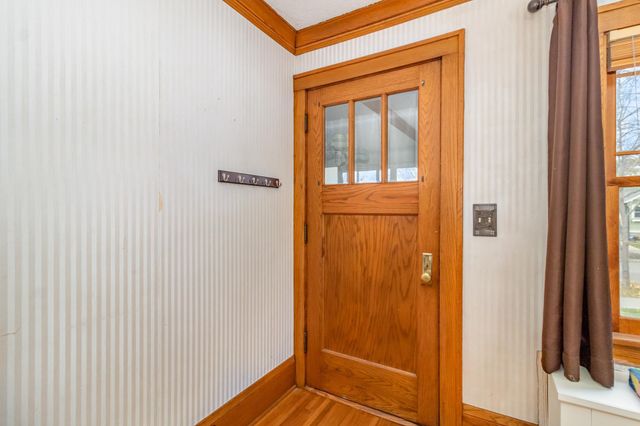 1746 Stanford Avenue, Saint Paul, MN 55105