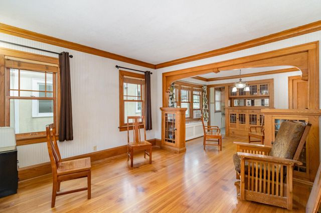 1746 Stanford Avenue, Saint Paul, MN 55105