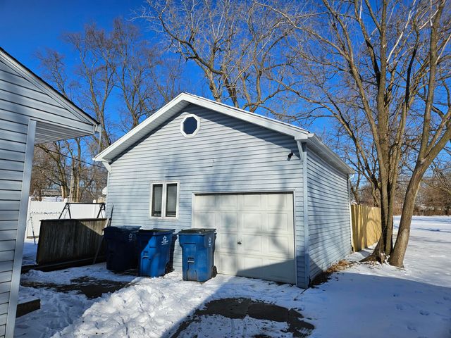 8129 Wicker Park Drive, Highland, IN 46322