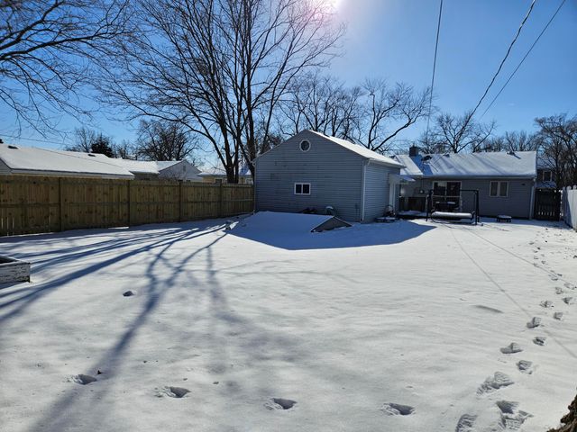 8129 Wicker Park Drive, Highland, IN 46322