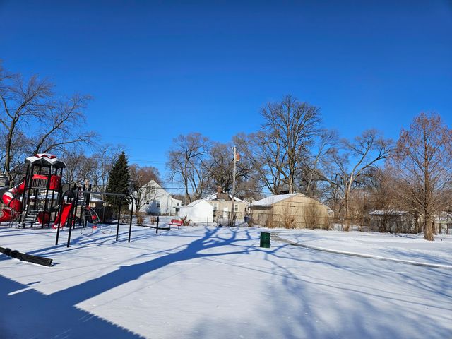 8129 Wicker Park Drive, Highland, IN 46322