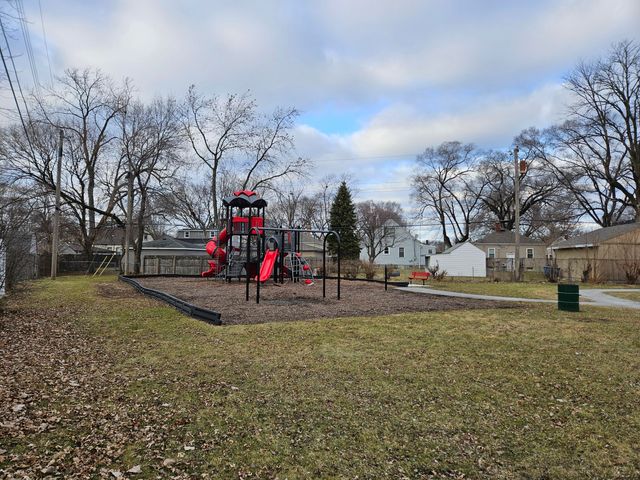 8129 Wicker Park Drive, Highland, IN 46322