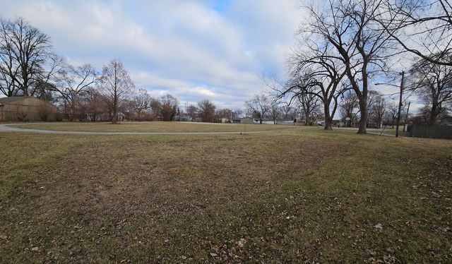 8129 Wicker Park Drive, Highland, IN 46322