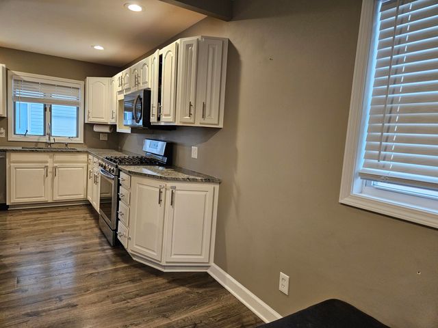 8129 Wicker Park Drive, Highland, IN 46322