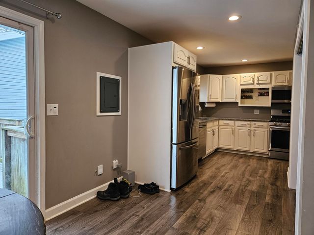 8129 Wicker Park Drive, Highland, IN 46322