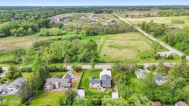 9201 W County Line ROAD, Milwaukee, WI 53224