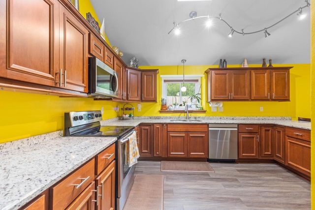 9201 W County Line ROAD, Milwaukee, WI 53224