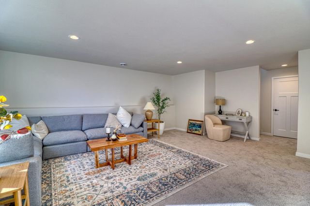 6734 Belding Drive S, Fargo, ND 58104