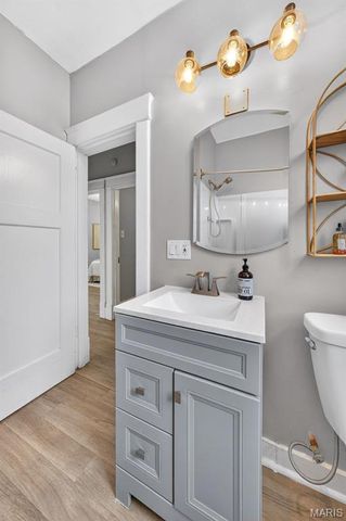 6758 Wise Avenue, St Louis, MO 63139