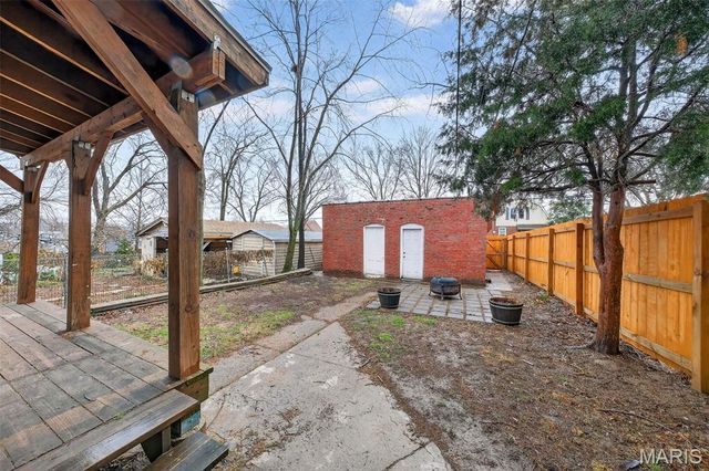 6758 Wise Avenue, St Louis, MO 63139