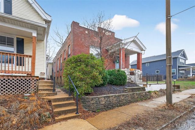 6758 Wise Avenue, St Louis, MO 63139