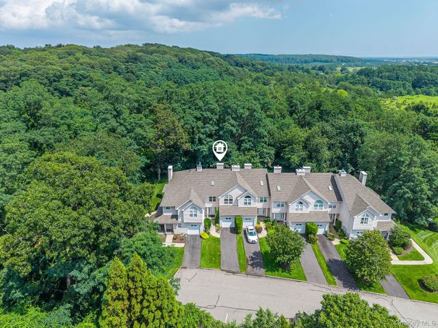 406 Willow Pond Drive, Riverhead, NY 11901