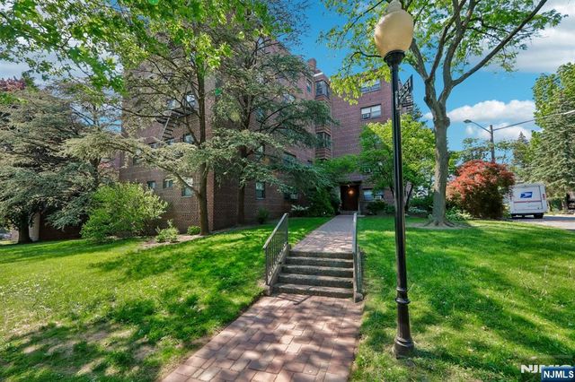 3031 Edwin Avenue 4H, Fort Lee, NJ 07024