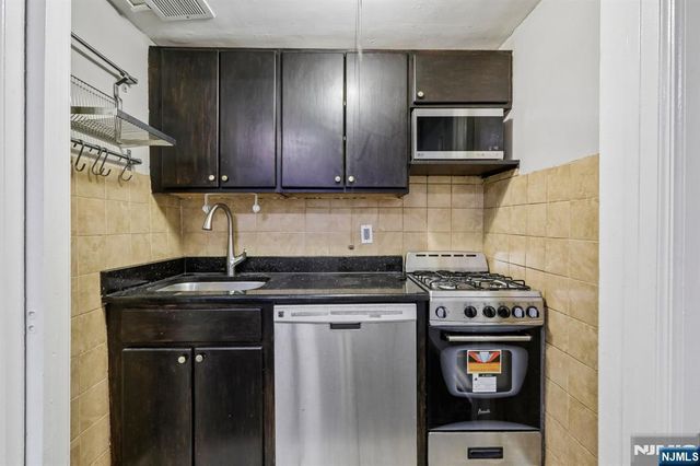 3031 Edwin Avenue 4H, Fort Lee, NJ 07024