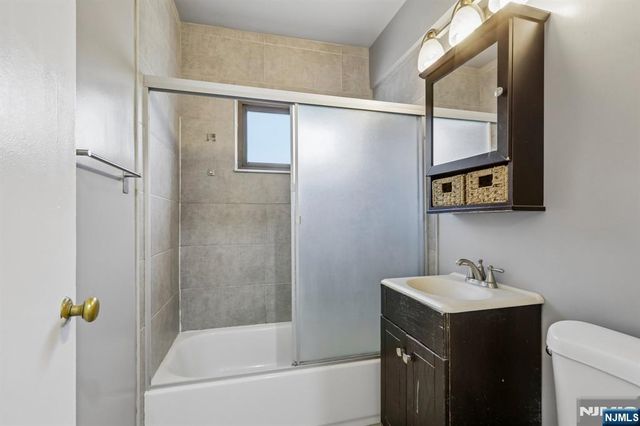 3031 Edwin Avenue 4H, Fort Lee, NJ 07024