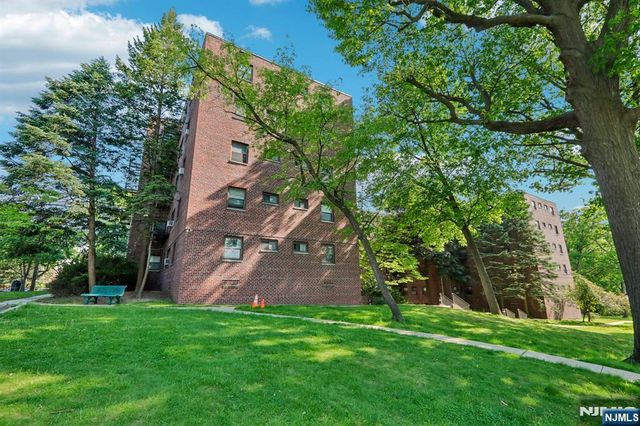 3031 Edwin Avenue 4H, Fort Lee, NJ 07024