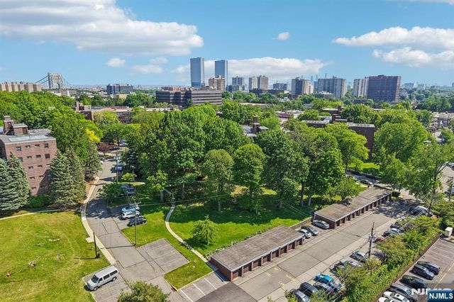 3031 Edwin Avenue 4H, Fort Lee, NJ 07024