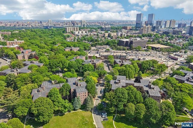 3031 Edwin Avenue 4H, Fort Lee, NJ 07024