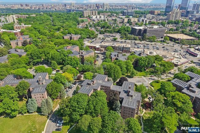 3031 Edwin Avenue 4H, Fort Lee, NJ 07024