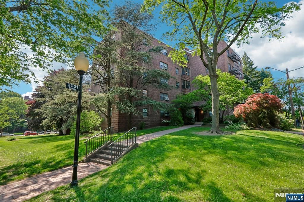 3031 Edwin Avenue 4H, Fort Lee, NJ 07024