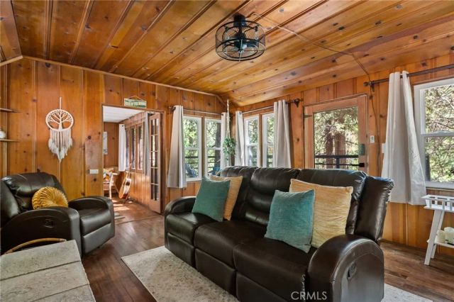 27010 State Highway 189, Blue Jay, CA 92317