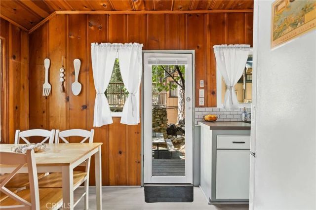 27010 State Highway 189, Blue Jay, CA 92317
