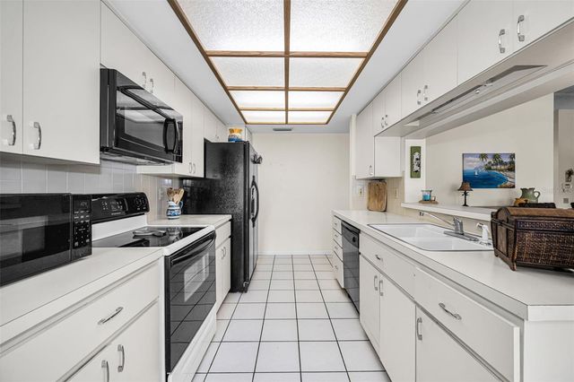 3114 SUMMERVALE DRIVE, Holiday, FL 34691