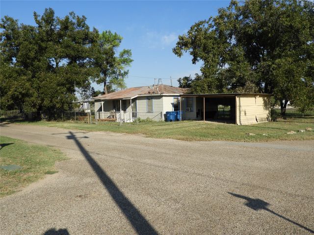 208 Reeves Street, Winters, TX 79567