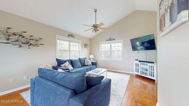 314 Bay Circle, North Topsail Beach, NC 28460