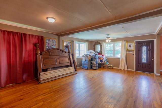 513 W Gordon Avenue, Rossville, GA 30741