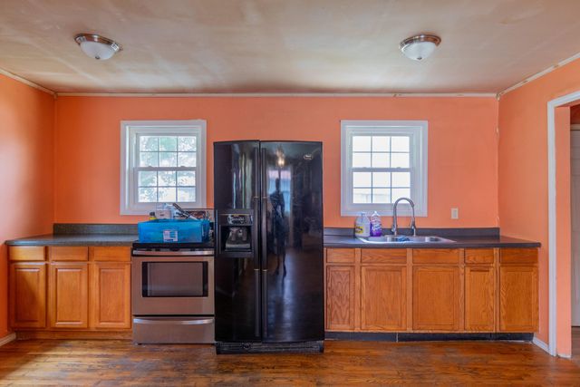 513 W Gordon Avenue, Rossville, GA 30741