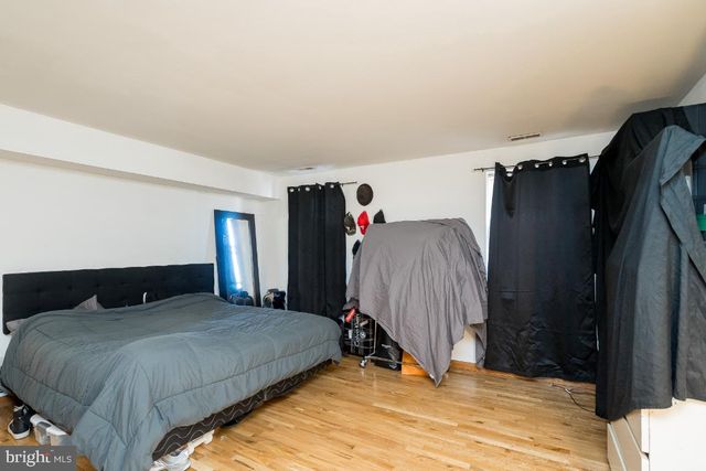 4028 MARKET ST, Philadelphia, PA 19104