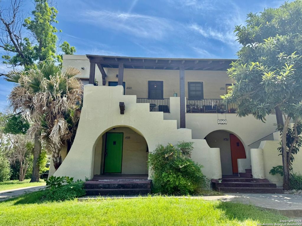 810 W Craig Pl Unit 103, San Antonio, TX 78212