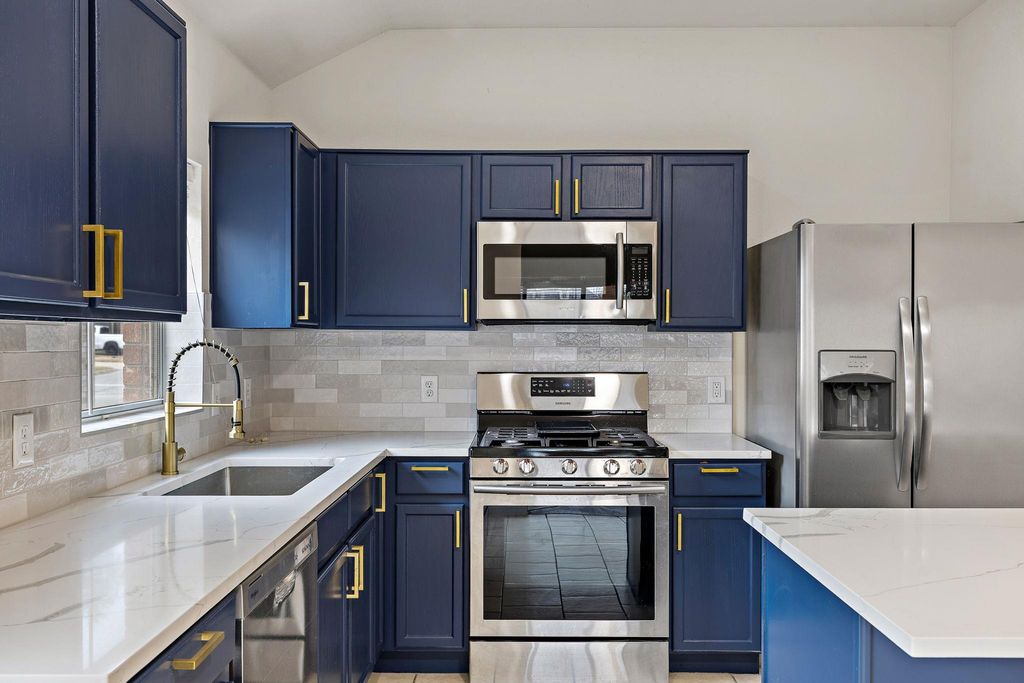 741 Rusk RD, Round Rock, TX 78665