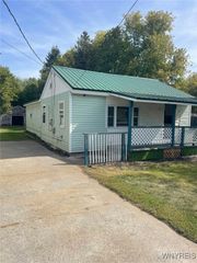 31 1/2 Sand Street, Philadelphia, NY 13673